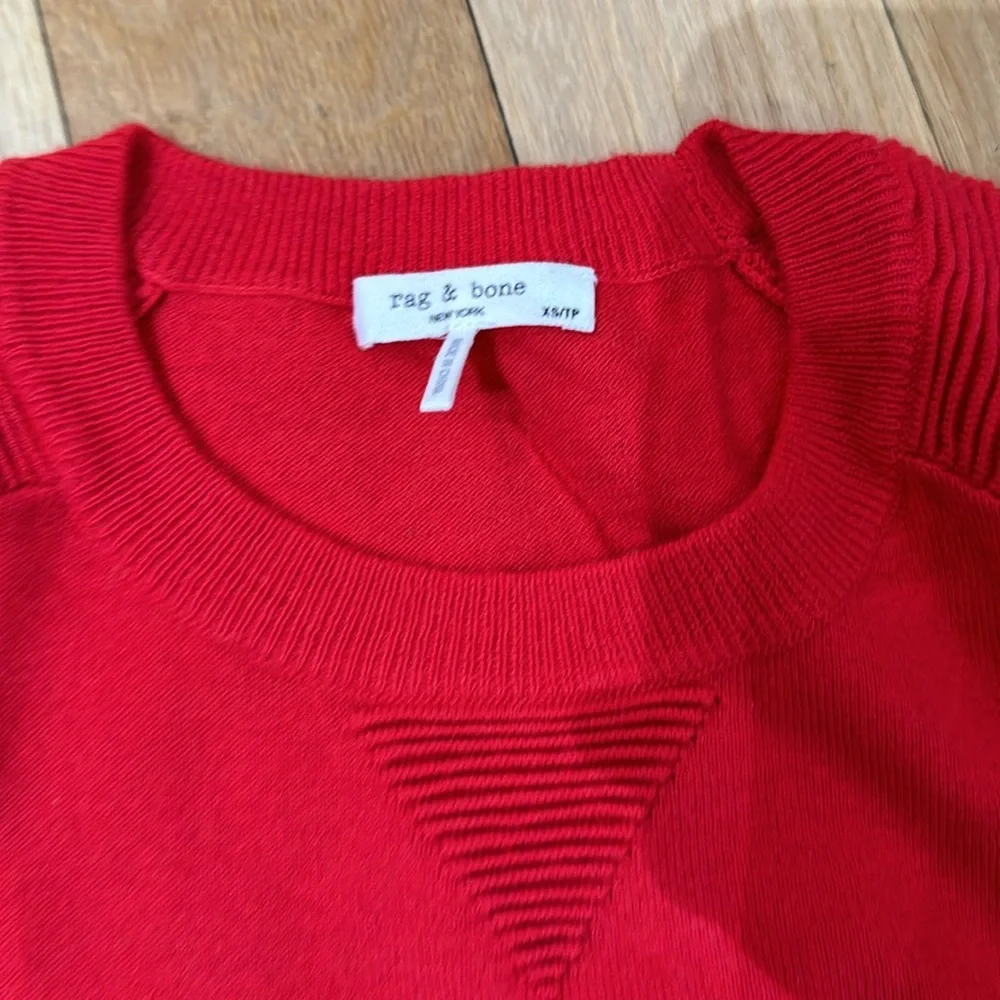 Red sweater - Picture 3 of 3